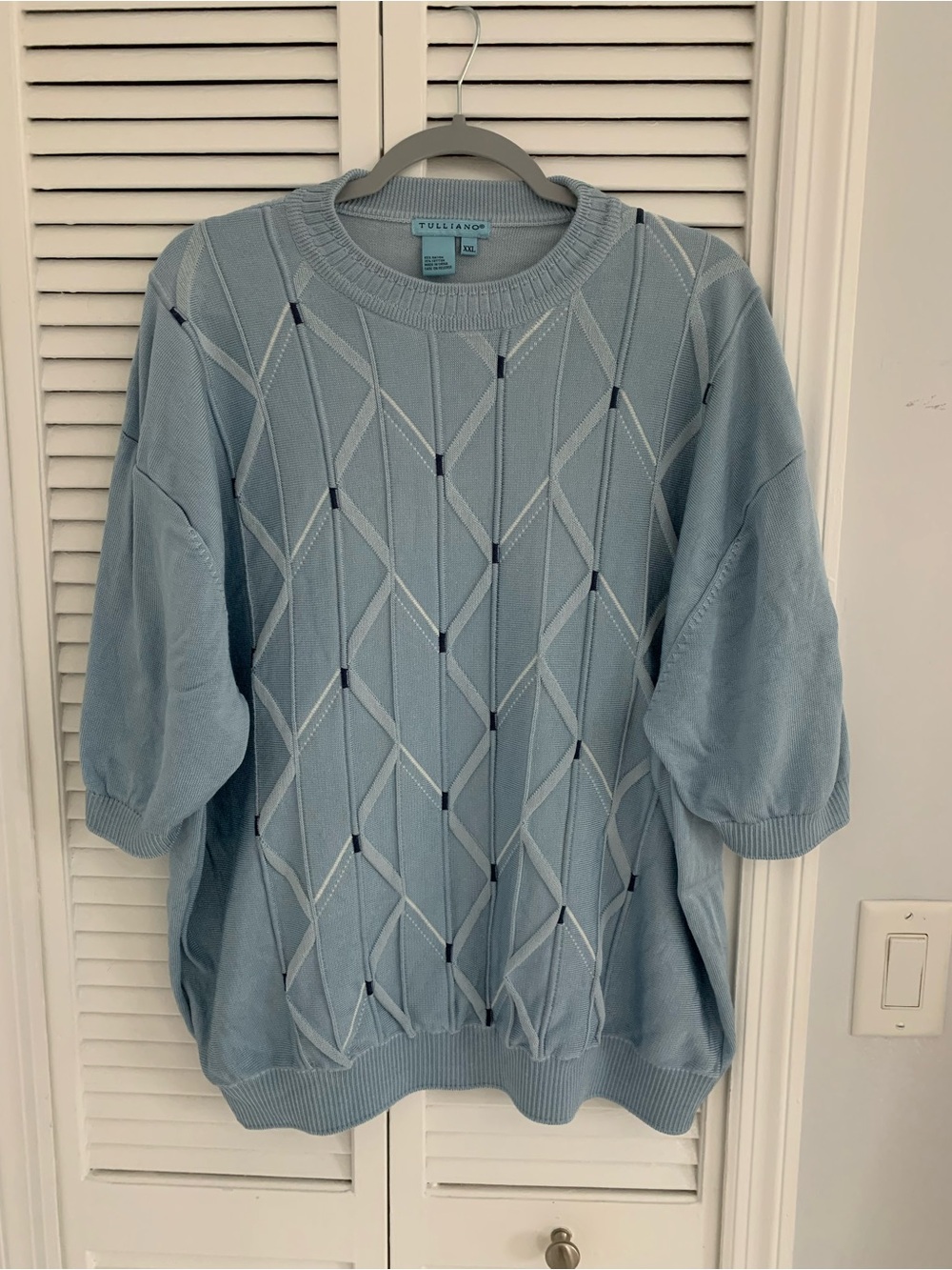 Men's Blue Crewneck Short-Sleeve Knit Sweater with Subtle Diamond Stitch